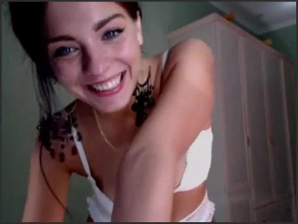 Cam seine Freundin zum ersten Mal anal ficken