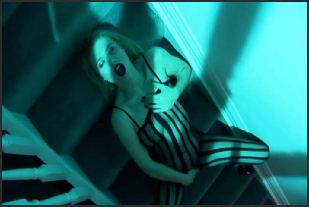 Cindy Dollar Blondinen teilen sich beim Dreiersex einen Schwanz
