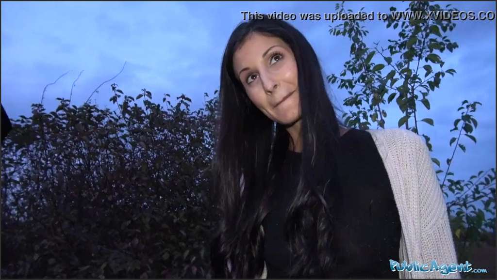 Coco Kiss mit Studentinnen und Stripperschwänzen