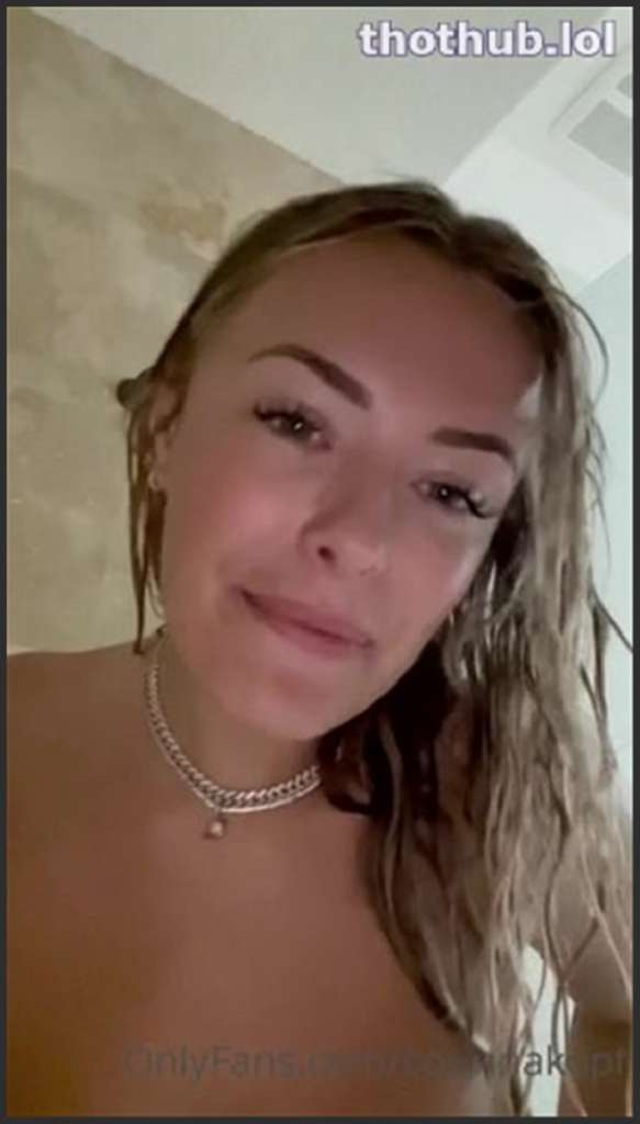 Corinna Kopf in heißem Dessous reitet ihn