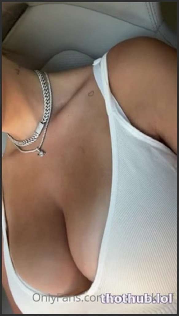 Corinna Kopf und Taissia Shanti haben morgens Lesbensex