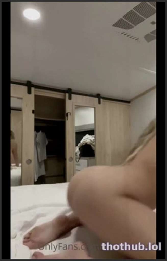 Corinna Kopf wird von zwei Männern als Fickstück benutzt