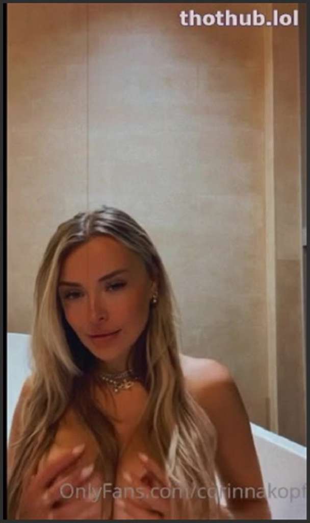 Corinna Kopf und Kitty schlucken Pimmel bei Analdreier