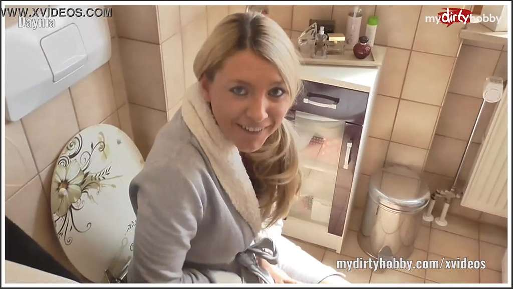 Daynia dunkelhaarigem Tittenluder