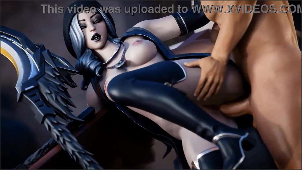 Fortnite in Nylons hat Solosex vor der Webcam