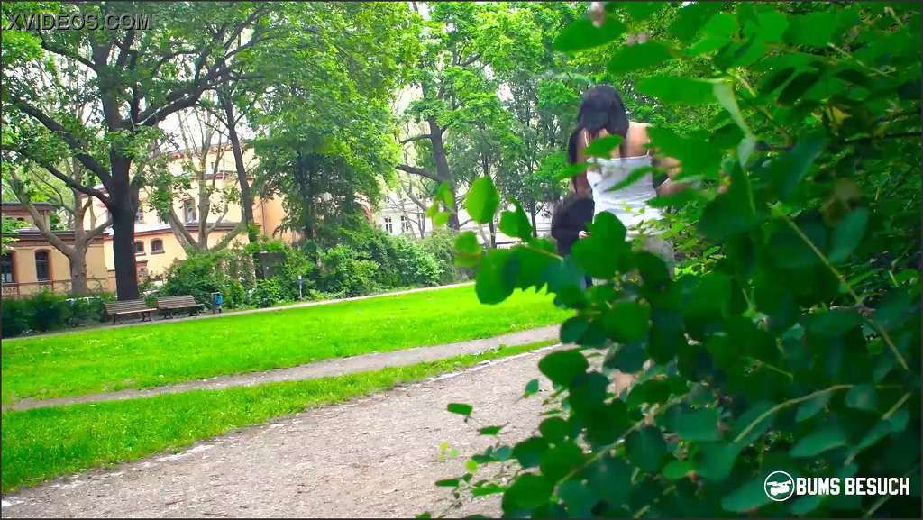Jolee Love Sarah-Secret beim Masturbieren erwischt und dann gefickt
