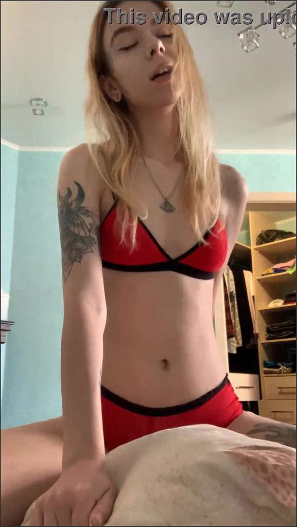 Kat Fox steht auf tabulose Dreier