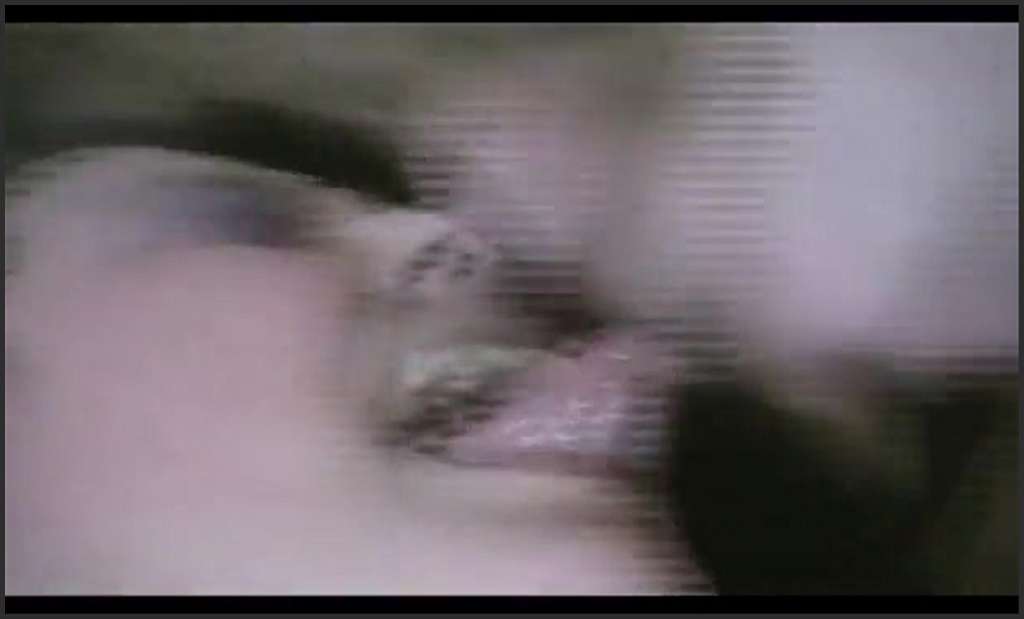 Mona Bang treiben ihr die Schwanzsucht aus