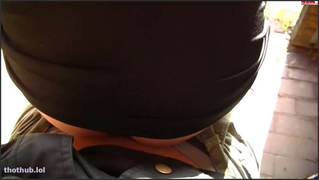 Schnuggie Teen lutscht POV Schwanz und Lolli