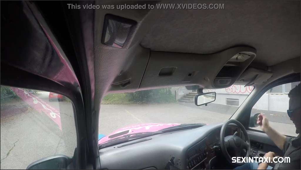 Taxi CharliesAngel von Schüler in reife Milf Muschi gefickt