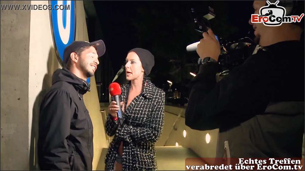 Texas Patti von hinten reisst er ihr hart an den haaren