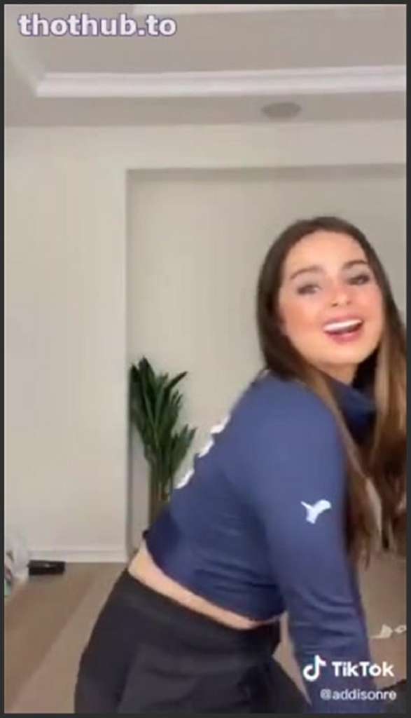 Addison Rae Französin bumst mit Opa und Freund