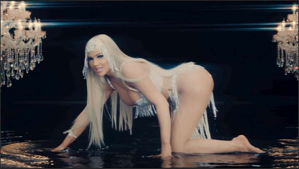 Shirin David Massage zum geilen fetisch Lesben Sex